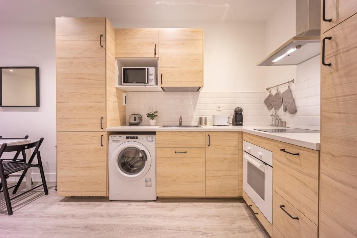 Encantador Apartamento En Atocha Apartman Madrid Kültér fotó