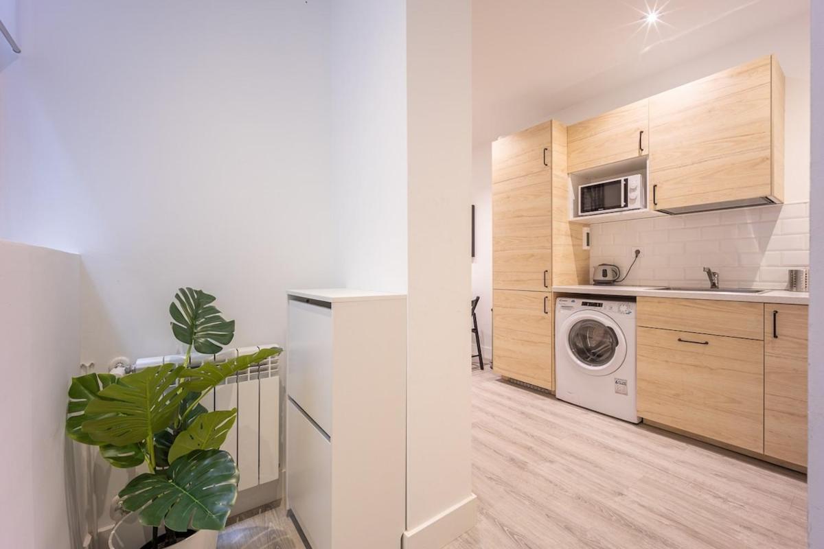 Encantador Apartamento En Atocha Apartman Madrid Kültér fotó